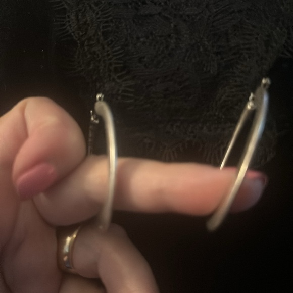 Premier Designs Large Silver Tone Hoop Earrings - Picture 3 of 3